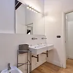 Guesthost - Stylish In The Heart Of Turin