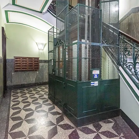 Guesthost - Stylish In The Heart Of דירה *