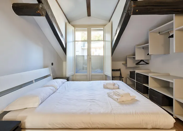 Guesthost - Stylish In The Heart Of * Turín