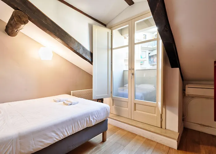Apartment Guesthost - Stylish In The Heart Of Turin