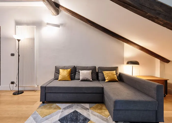 Guesthost - Stylish In The Heart Of