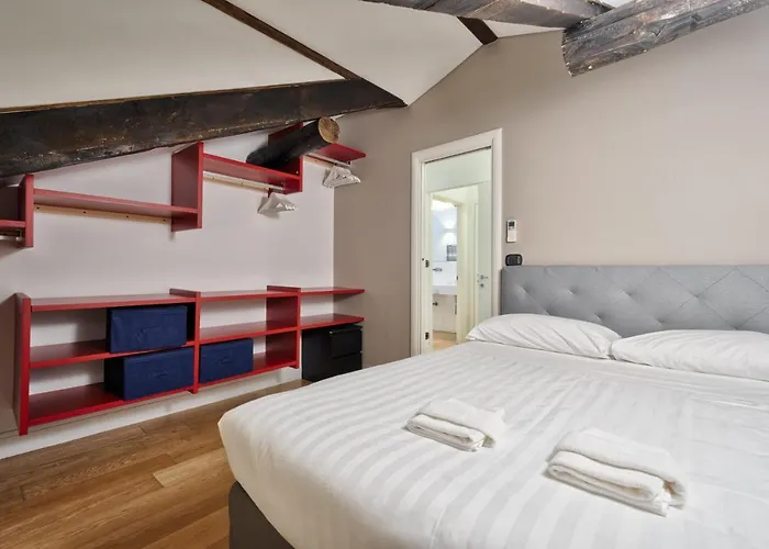 Guesthost - Stylish In The Heart Of