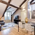 Guesthost - Stylish In The Heart Of Appartamento Torino