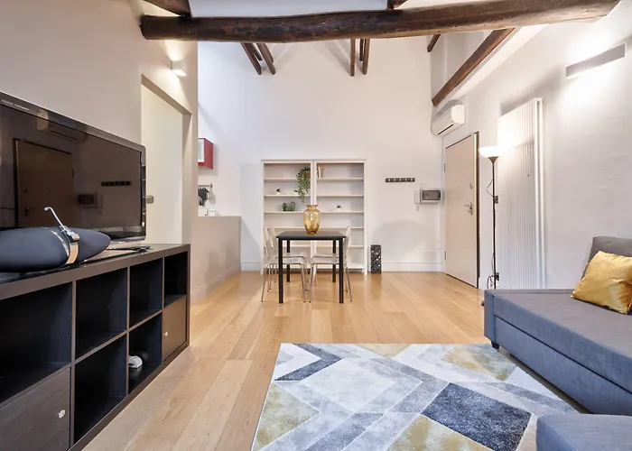 Guesthost - Stylish In The Heart Of Lägenhet Turin